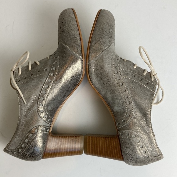 SUNDANCE Lucette Italian Leather Silver Oxford Lace-up Heels 38 Academia Preppy - Picture 13 of 14